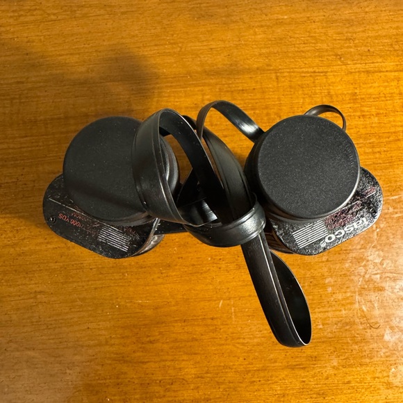 Vintage 1989 Tasco Black Binoculars with Textured Surface with real leather case - Picture 5 of 7